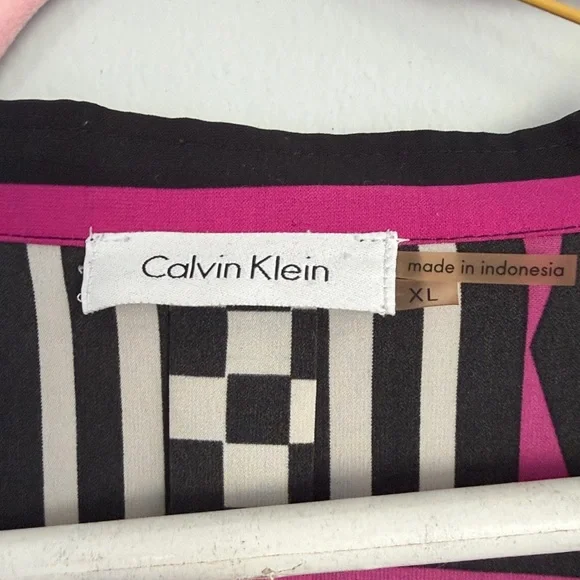 Calvin Klein Black and Pink Geometric Blouse - Picture 2 of 2